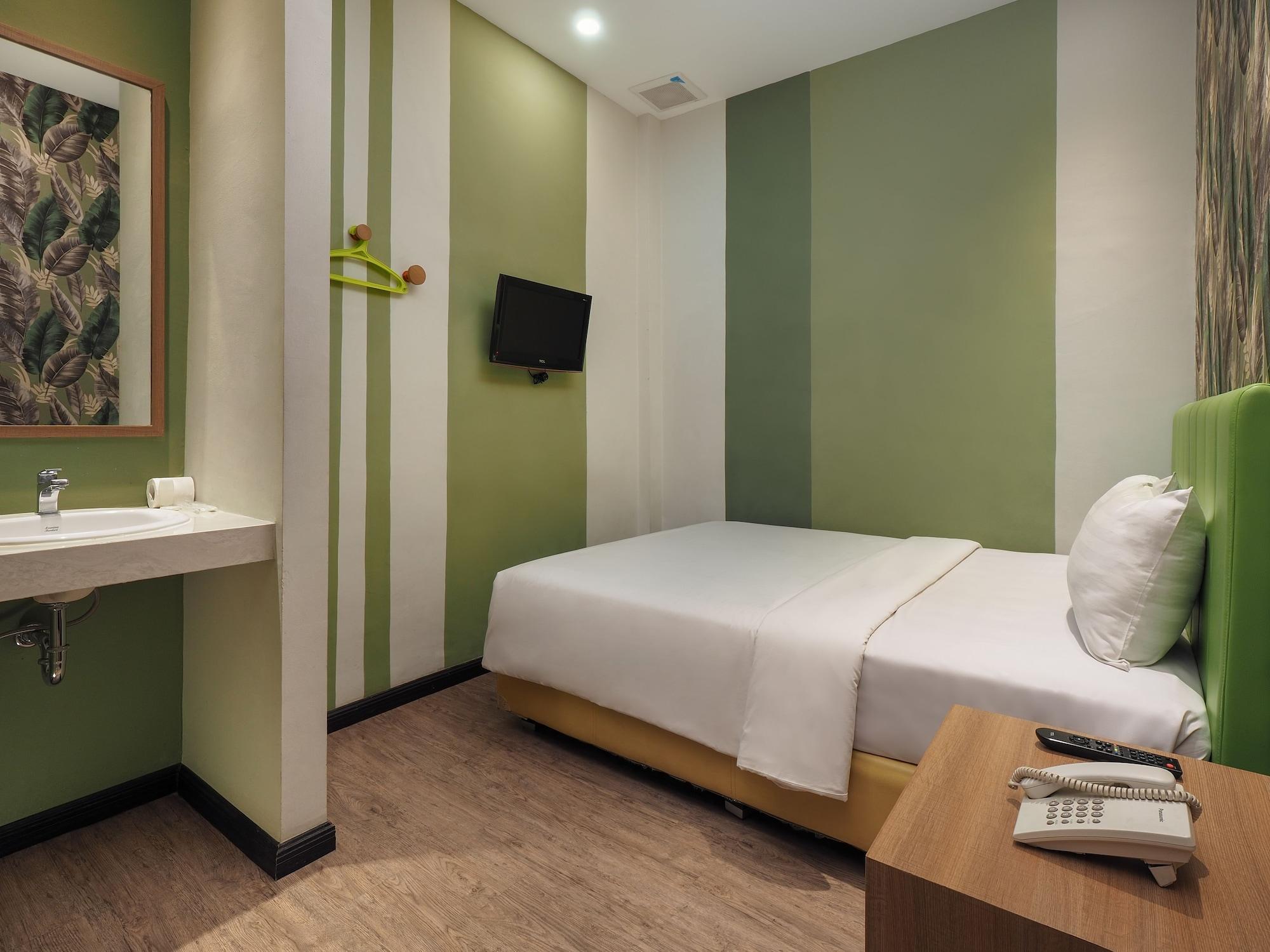 Kama Hotel 2*